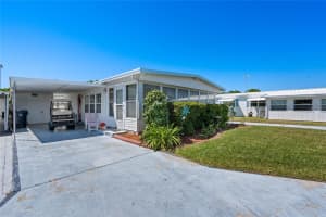 107 HOLIDAY LANE, AUBURNDALE, FL 33823 - MLS#MFRP4936568