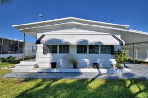 160 BONNIE DRIVE, AUBURNDALE, FL 33823 Sold 12/03/25