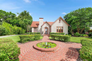 1323 STATELY OAKS DRIVE, WINTER HAVEN, FL 33881 Sold 11/25/25