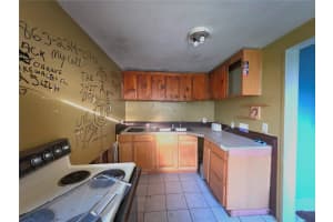 327 MIAMI STREET, LAKE WALES, FL 33853 - MLS#MFRP4936630
