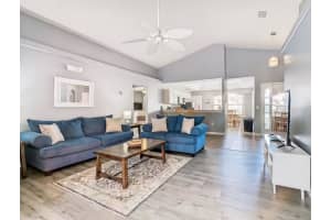 102 HUMMINGBIRD PASS, DAVENPORT, FL 33896 - MLS#MFRP4936634