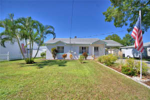 320 Ariana Ave, AUBURNDALE 320 Ariana Ave, AUBURNDALE