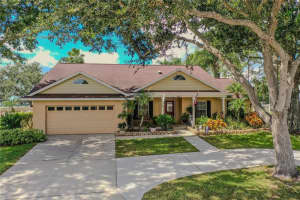 807 Hart Lake St, WINTER HAVEN