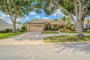 807 HART LAKE STREET, WINTER HAVEN, FL 33884 - MLS#MFRP4936688