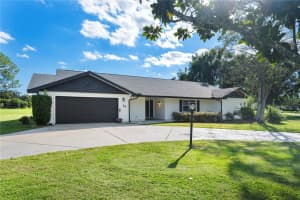 10 MEADOWLAKE COURT, WINTER HAVEN, FL 33884 - MLS#MFRP4936722