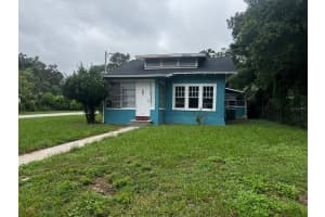 711 AVENUE E NE  WINTER, WINTER HAVEN, FL 33881 - MLS#MFRP4936729