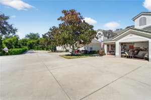 516 GRASSLANDS VILLAGE CIRCLE, LAKELAND, FL 33803 - MLS#MFRP4936764