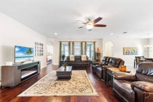 121 MAGNETA LOOP, AUBURNDALE, FL 33823 - MLS#MFRP4936793