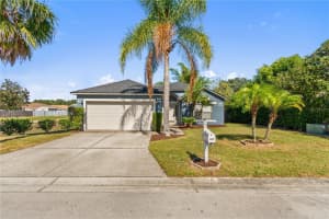 1527 COUNTRY CHASE STREET, LAKELAND, FL 33810 - MLS#MFRP4936814