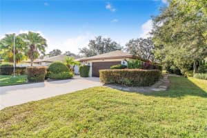 20 COVENTRY DRIVE, HAINES CITY, FL 33844 - MLS#MFRP4936900