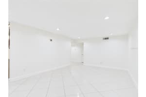 7512 DOLONITA DRIVE, TAMPA, FL 33615 - MLS#MFRP4936910