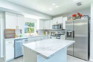 713 GREENLEAF LANE, LAKE WALES, FL 33853 - MLS#MFRP4936948