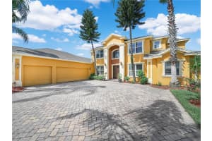 565 WHISPER WOODS DRIVE, LAKELAND, FL 33813 - MLS#MFRP4936967