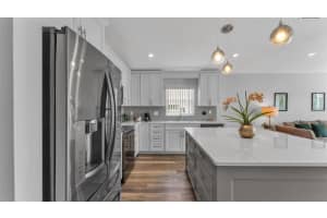 333 CASTLEMAIN CIRCLE, DAVENPORT, FL 33897 - MLS#MFRP4937081