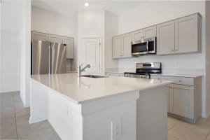 668 SAND PINE LANE, HAINES CITY, FL 33844 - MLS#MFRP4937102