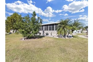 5038 FOXWOOD BLVD, LAKELAND, FL 33810 - MLS#MFRP4937112