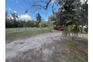 25327 NE STATE ROAD 26, MELROSE, FL 32666 - MLS#MFRP4937227