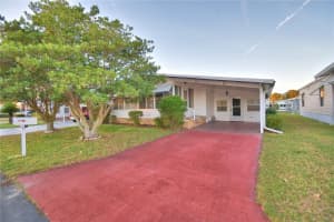 4251 CEDARWOOD STREET, WINTER HAVEN, FL 33880 - MLS#MFRP4937233