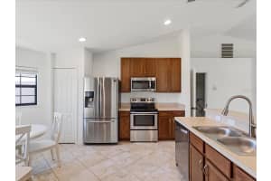 630 VALENCIA COURT, DUNDEE, FL 33838 - MLS#MFRP4937297