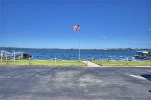 156 PARADISE LANE, AUBURNDALE, FL 33823 - MLS#MFRP4937347