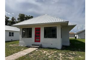 107 AVENUE F SW, WINTER HAVEN, FL 33880 - MLS#MFRP4937357