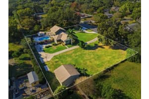 1825 CLUBHOUSE ROAD, LAKELAND, FL 33813 - MLS#MFRP4937385