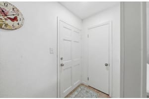 689 LAKE HOWARD DRIVE, WINTER HAVEN, FL 33880 - MLS#MFRP4937838