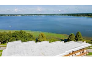 208 LAKE HOWARD DRIVE, WINTER HAVEN, FL 33880 - MLS#MFRP4937862