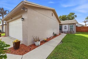 4454 GLENNS LANDING, WINTER HAVEN, FL 33884 - MLS#MFRP4938011