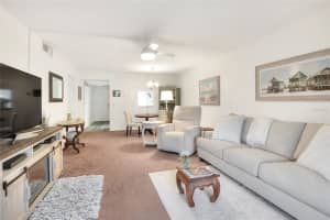 333 LAKE HOWARD DRIVE, WINTER HAVEN, FL 33880 - MLS#MFRP4938082