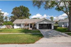334 PALMVIEW CIRCLE, AUBURNDALE, FL 33823 - MLS#MFRP4938123