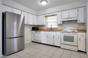 2287 AVENUE G NW #Unit B, WINTER HAVEN, FL 33880 - MLS#MFRP4938165