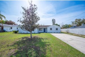 329 OKALOOSA DRIVE, WINTER HAVEN, FL 33884 - MLS#MFRP4938205