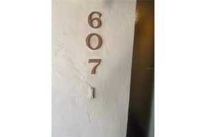 607 COUNTRY LANE, WINTER HAVEN, FL 33881 - MLS#MFRP4938221