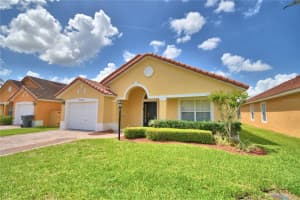 123 HUMMINGBIRD PASS, DAVENPORT, FL 33896 - MLS#MFRP4938252