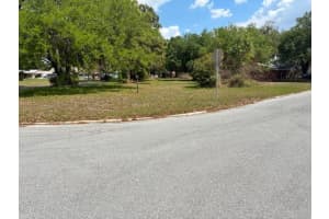 305 ELAINE DRIVE, AUBURNDALE, FL 33823 - MLS#MFRP4938263