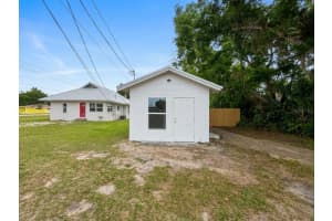 115 AVENUE F SW #B, WINTER HAVEN, FL 33880 - MLS#MFRP4938400