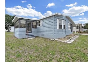 1704 QUAIL HILL DR, LAKELAND, FL 33810 - MLS#MFRP4938409