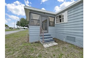 1704 QUAIL HILL DR, LAKELAND, FL 33810 - MLS#MFRP4938409