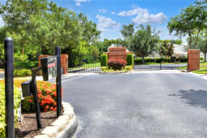 606 GRASSLANDS VILLAGE CIRCLE, LAKELAND, FL 33803 - MLS#MFRP4938504