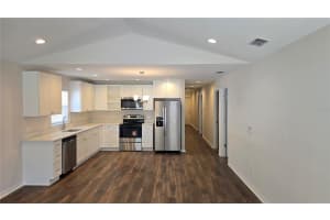 853 AVENUE R NE, WINTER HAVEN, FL 33881 - MLS#MFRP4938521