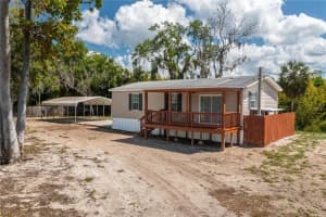 991 BAY COURT, FROSTPROOF, FL 33843 - MLS#MFRP4938557