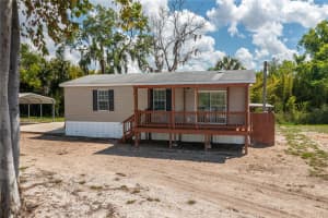 991 BAY COURT, FROSTPROOF, FL 33843 - MLS#MFRP4938557