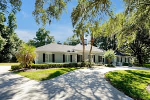 44 LAKE ELOISE COURT, WINTER HAVEN, FL 33884 - MLS#MFRP4938605