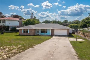 136 Lake Ring Dr, WINTER HAVEN
