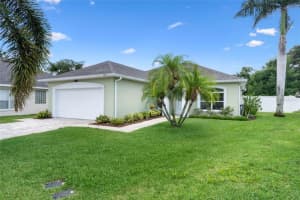 1019 ROBIN LANE, WINTER HAVEN, FL 33884 - MLS#MFRP4938690