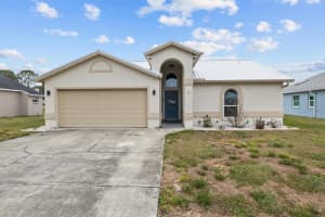 8 Saint Kitts Cir, WINTER HAVEN