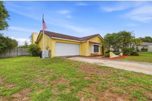 7026 WILLOW RUN LOOP, LAKELAND, FL 33813 - MLS#MFRP4938944