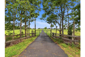 866 SAINT ANNE SHRINE ROAD, LAKE WALES, FL 33898 - MLS#MFRP4938976