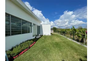 #61 C/camino Las Bambuas Urb. Gran Vista Toa Alta, FL 00953 - MLS#MFRPR9112443